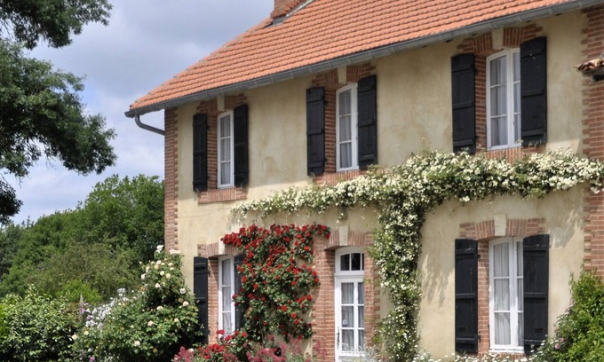 Parleboscq House | big family house