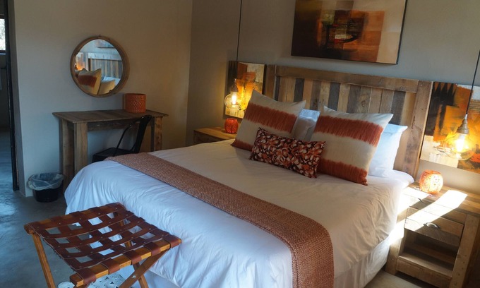 Hoedspruit Ski Chalet | Big Game Camp in Private Reserve in Greater Kruger Area