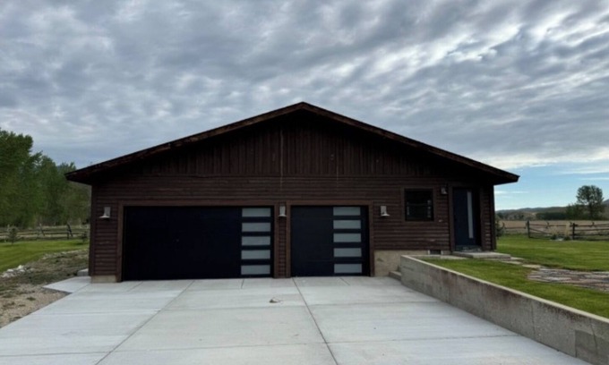 Melrose House | Big Hole River Bungalow - Suite 1 - Divide, MT