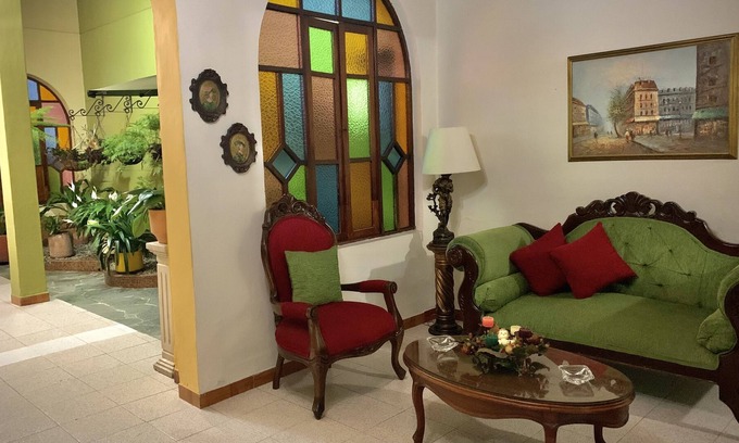 Villa Nueva House | Big house