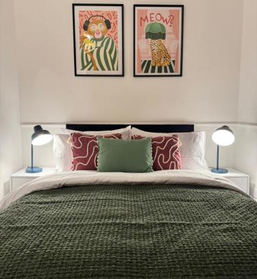 Worsbrough Bridge House | BIG House for Business Stays in Barnsley with 6-bedrooms & 8 Beds by PureStay