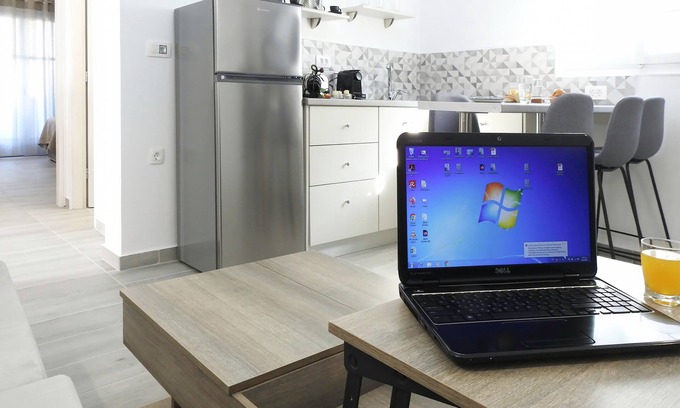 Perissa Villa | Big house for family and couples just 1 minute from the best beach of the island