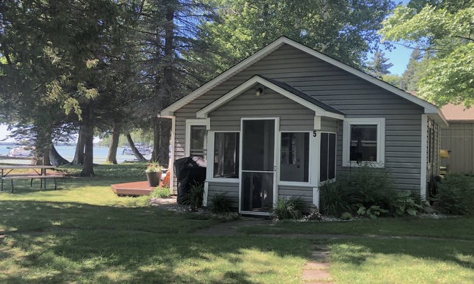 Honor Cottage | Big Platte Lake Waterfront Cottage!