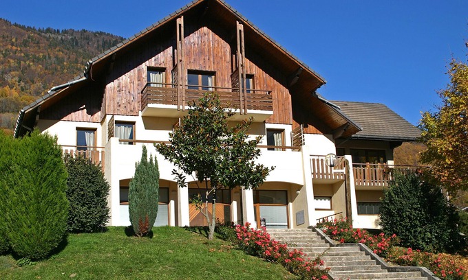 Saint-Georges-des-Hurtieres Ski Chalet | Big Resort For Groups Of Friends Or Families In A Magnificent Surrounding