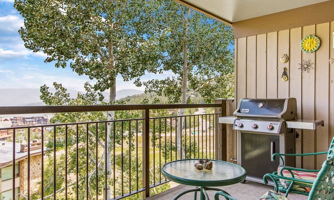 Snowmass Village Condo | Big Savings, More Nights! 15% off 3 night stays thru Dec 14