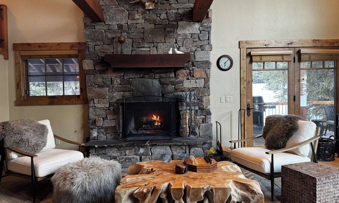 Powder Ridge House | Big Sky Gem: Ski-in/Walk-out Luxury Chalet