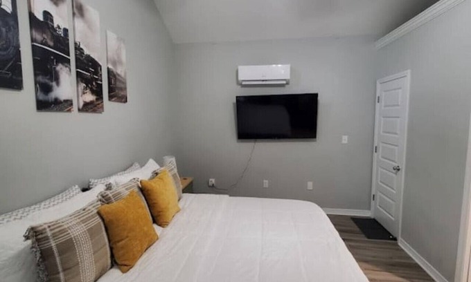De Funiak Springs House | Big Tiny House Defuniak Springs