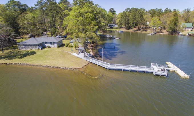 Prosperity House | Big view bungalow with large grounds and private dock on Lake Murray