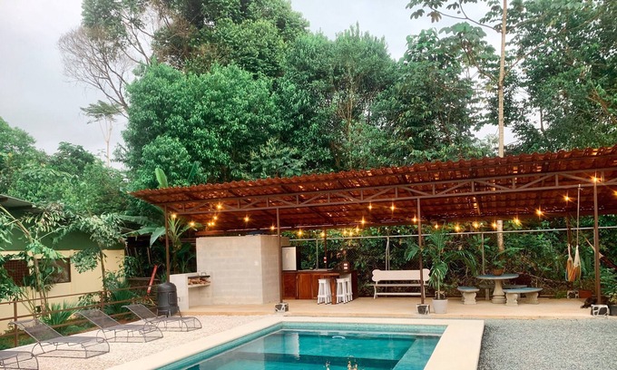 Naranjito Villa | Big Villa in the jungle w/Pool near Manuel Antonio Beach