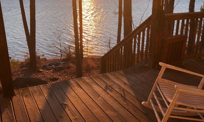Pleasure Point House | Big Water View- Lake Martin-Sunset Station!