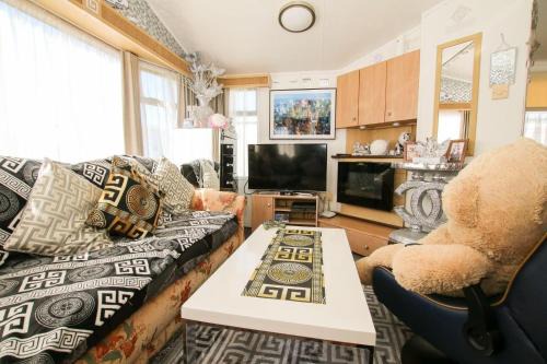 Dymchurch Apartment | Big2vacation2 Exclusive at new beach caravan park