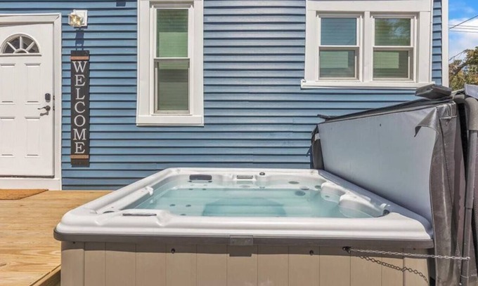Bay City House | BigBlue! Dog Friendly | Big Groups | First Floor Master Bedroom | HotTub-all yr