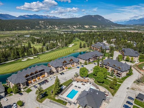 East Kootenay Hotel | Bighorn Meadows Resort