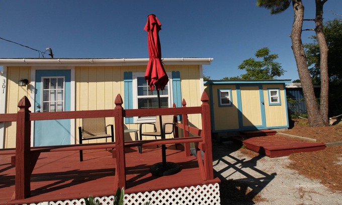 Morehead City Apartment | Bijou Bungalow