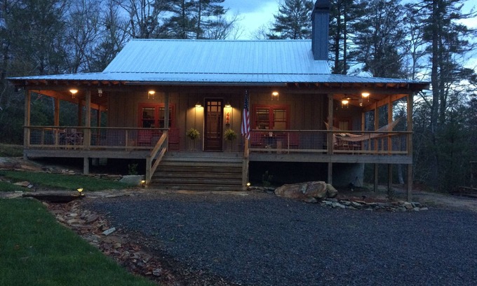 Cedar Mountain House | Bike,hike trails in minutes. New, rustic cabin near Brevard, DuPont,Pisgah nn