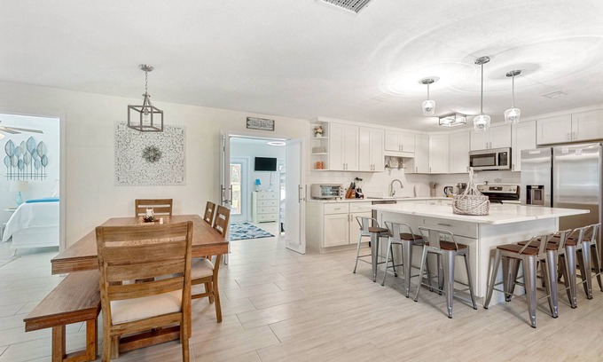 Lecanto House | Bikes, Yard & Fire Pit at Upscale Lecanto Home!
