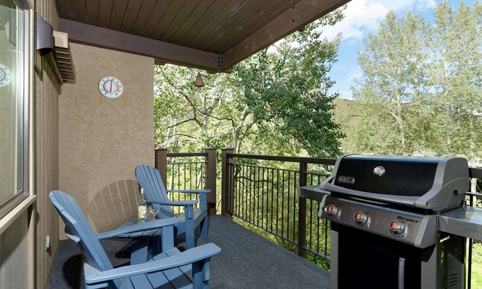 Snowmass Village Condo | Biking, Hiking Right Out Your Door at Snowmass! With Balcony, Gas Fireplace, Pool/HT, Parking.