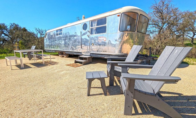 Paso Robles RV Rental | Billie Holiday Trailer - Billie Holiday themed Spartan Trailer On Vineyard
