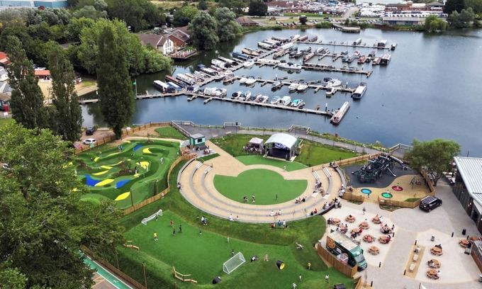 Great Billing Ski Chalet | Billing Aquadrome Silver 3 Bed Caravan KM35