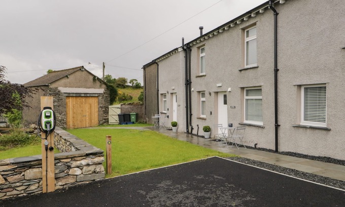 Penny Bridge Cottage | BILL’S BARN, pet friendly, with a garden in Ulverston
