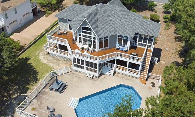 Corolla House | Billy's Banks: Private Pool, Spa, Golf Discounts