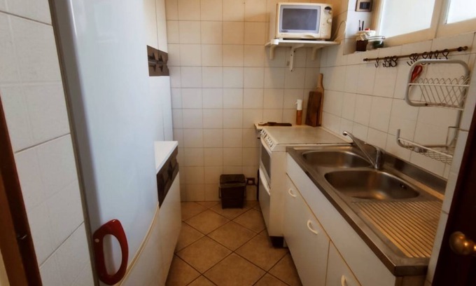 Lorenteggio Apartment | Bilocale luminoso con posto auto e colazione