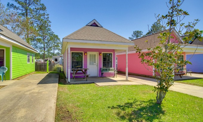 Biloxi Cottage | Biloxi Resort Cottage w/Pool & Lake Access!