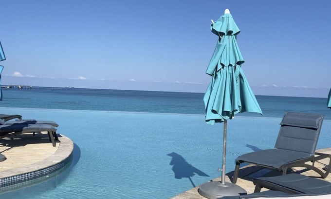 Alice Town House | Bimini Island House @Resorts World Bimini enclave.