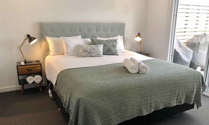 Binalong Bay House | BINALONG BRAE Bay of Fires 2 bedroom with en-suites