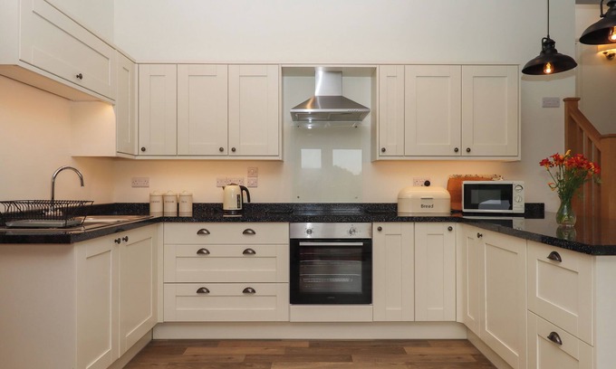 Crediton Cottage | Binneford Barn