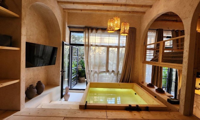 Achrafieh Apartment | Biophilia Bali Escape