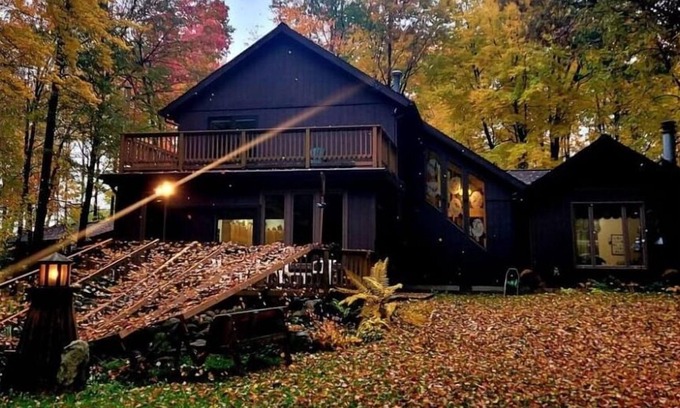 Munger Apartment | Birch Run HollownTuck into NaturenFrankenmuth AwaitsnBirch Run Speedway