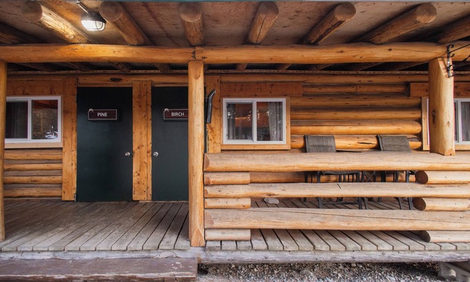 Red Deer River Crossing Cabin | Birch Cabin: Mountain Escape | Sleeps 4 | No Cleaning Fees | Private Bathroom