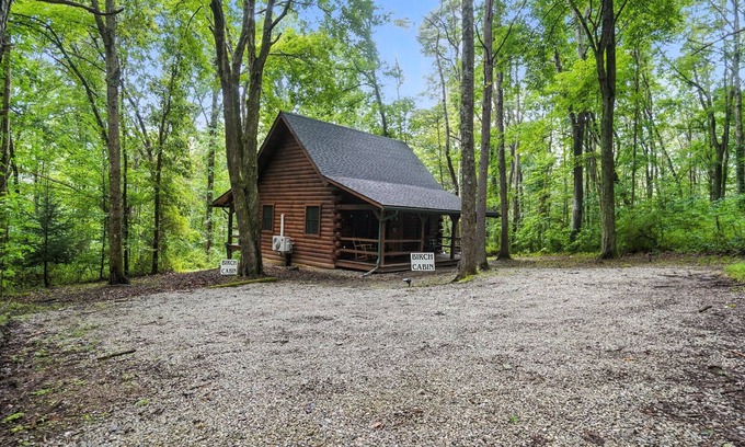 New Plymouth Cabin | Birch Cabin | Cozy Cabin for Two
