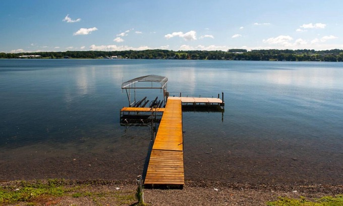 Penn Yan Cottage | Birch Cottage:"Comfort and Convenience in the heart of Wine Country"
