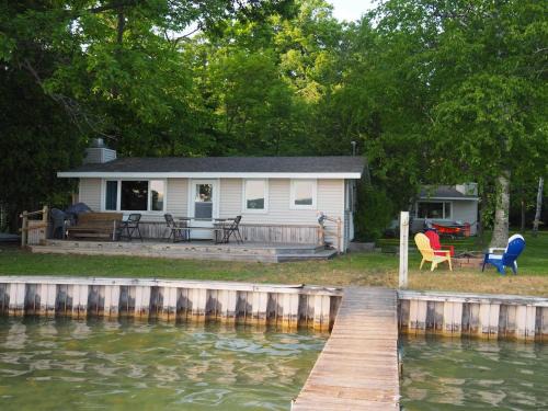 Empire House | Birch Shores Resort - The Aspen Cottage