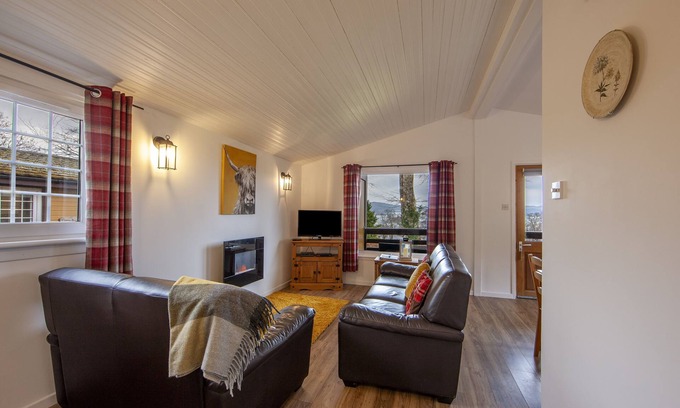 West Laroch Apartment | Birch Tree Lodge - sleeps 4 guests in 2 bedrooms