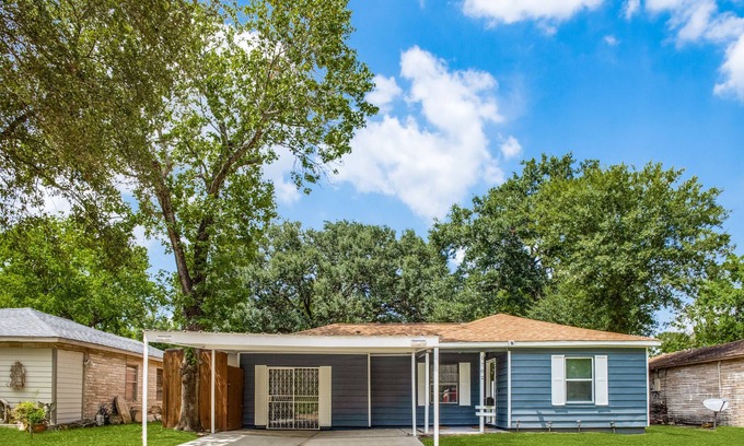 Pasadena House | Bird House Fully Equipped Home Near Downtown