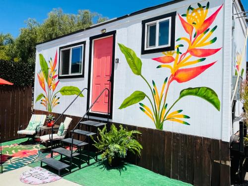 Granite Hills Apartment | Bird of Paradise Retreat with stunning mountain views