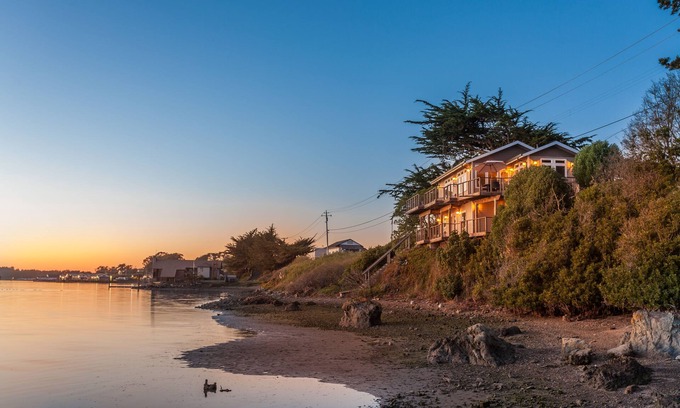 Bodega Bay House | Bird Watch @ Land's End with Amazing Views of the Harbor and Pacific Ocean