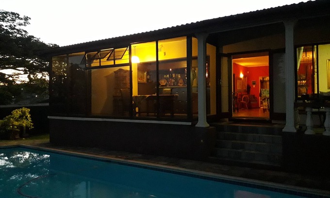 Illovo Beach Bed & Breakfast | Birdcage B and B