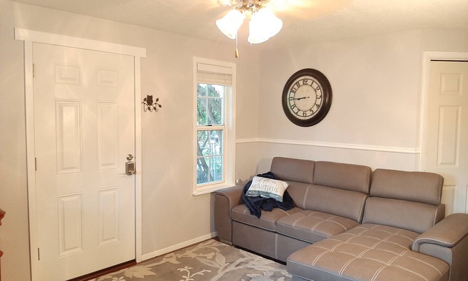 West Valley Apartment | Birdhouse Apartment
