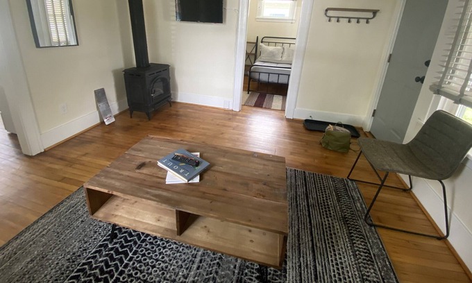 Livingston House | Birdies Bungalow on K street