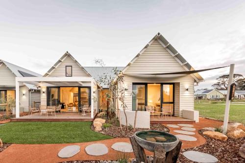 Witchcliffe House | Birdnest Galah