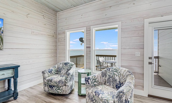 Palm Harbor House | Birds Eye View Sp163 3 Bedroom Home by RedAwning
