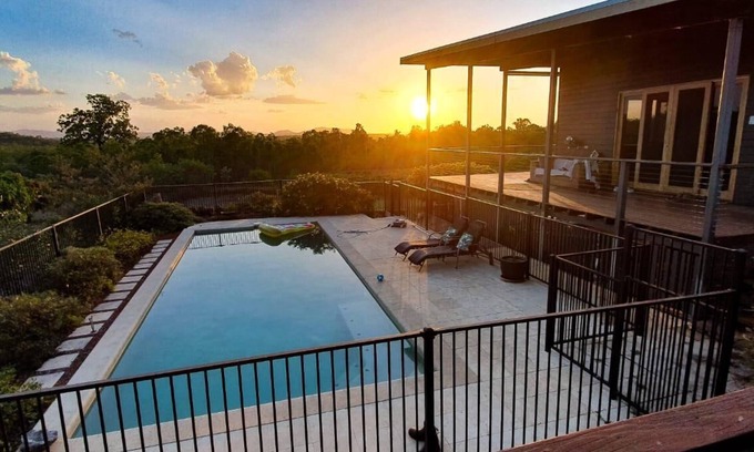 Mareeba Cottage | Birds Heaven Mareeba ‘Eucalyptus Guest House’ by Emerald Falls