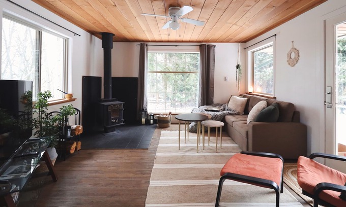 Saratoga Beach Cabin | Birdsong Cottage