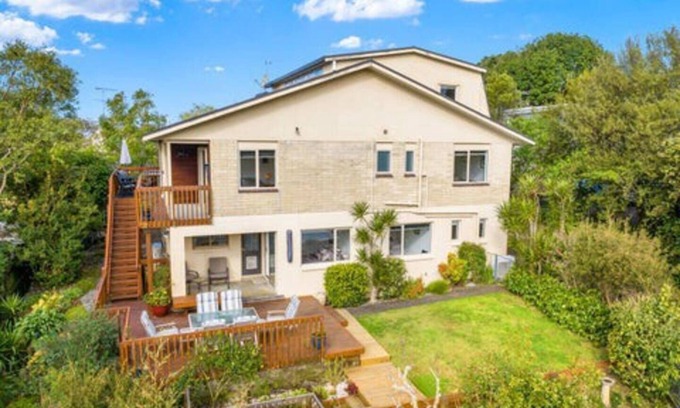 Browns Bay House | Birdsong hideaway two-bedroom suite