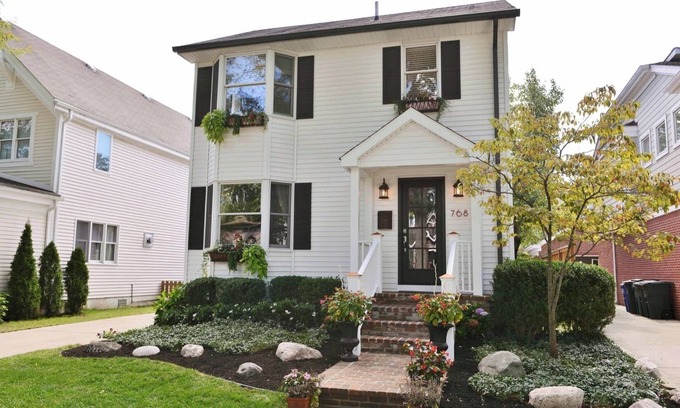 Birmingham House | Birmingham in town, Gorgeous Colonial onTree lined street - private fenced yard