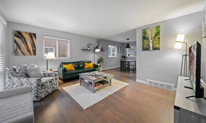 Birmingham House | Birmingham Urban Retreat: 2BR Cozy Haven